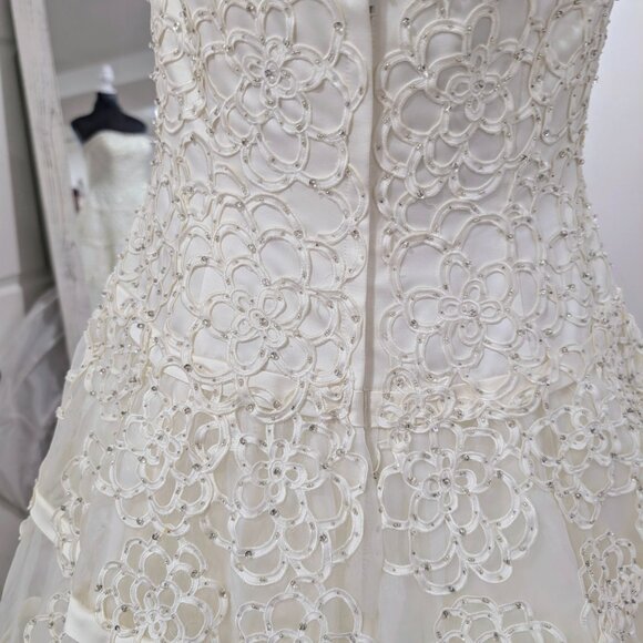 Oleg Cassini CWG344 Wedding Dress Size 10 Ivory - Picture 3 of 7